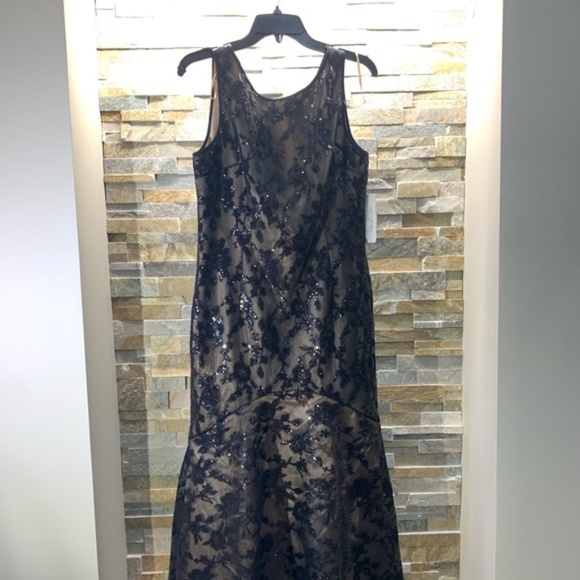 ELIZA J Sequin & Lace High/low Trumpet Gown - Picture 4 of 10